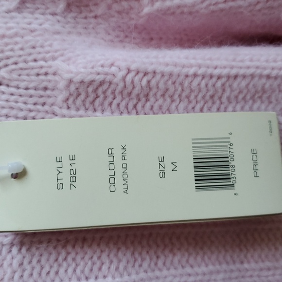 Fluffy, Super Soft, Wool & Angora Sweater (Feels Like Cashmere), M - Picture 4 of 10